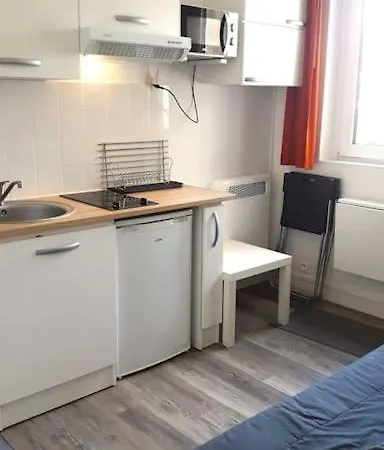 Studette Moderne, Cosy Et Equipee En Plein Coeur De Versailles! 아파트