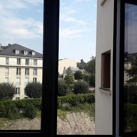 아파트 Studette Moderne, Cosy Et Equipee En Plein Coeur De Versailles! 베흑사이으