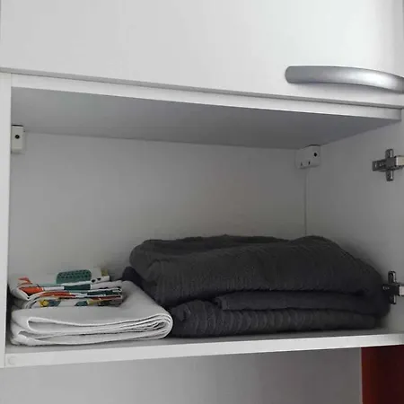 Appartamento Studette Moderne, Cosy Et équipée En Plein Cœur De Versailles!