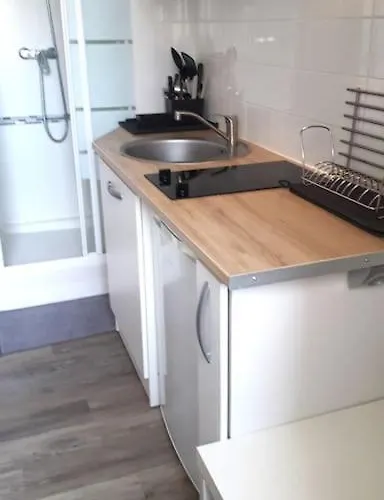 아파트 Studette Moderne, Cosy Et Equipee En Plein Coeur De Versailles! 베흑사이으